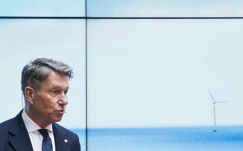 Norway minister accuses MPs of slamming brakes on offshore wind