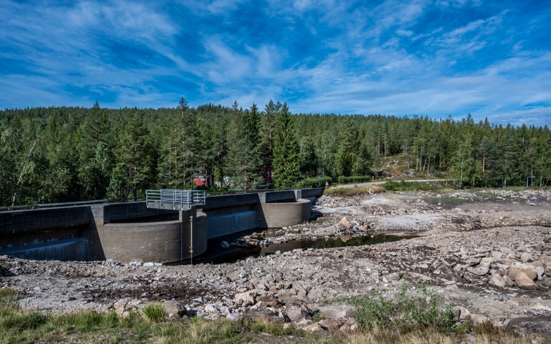 Regulator urges Norway hydro restraint as levels at 20-yr low